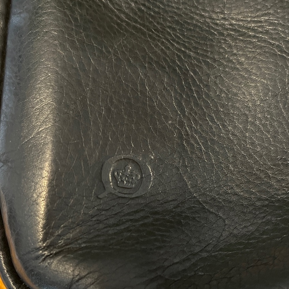 Born Black Leather Womens Purse/Backpack - Picture 3 of 8